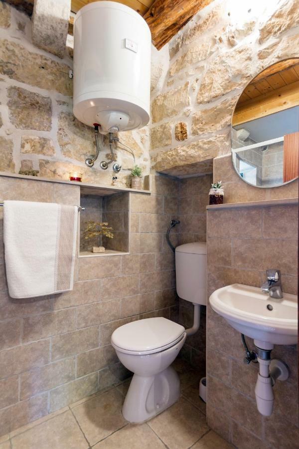 Zrnovo Old Small Stone House מראה חיצוני תמונה